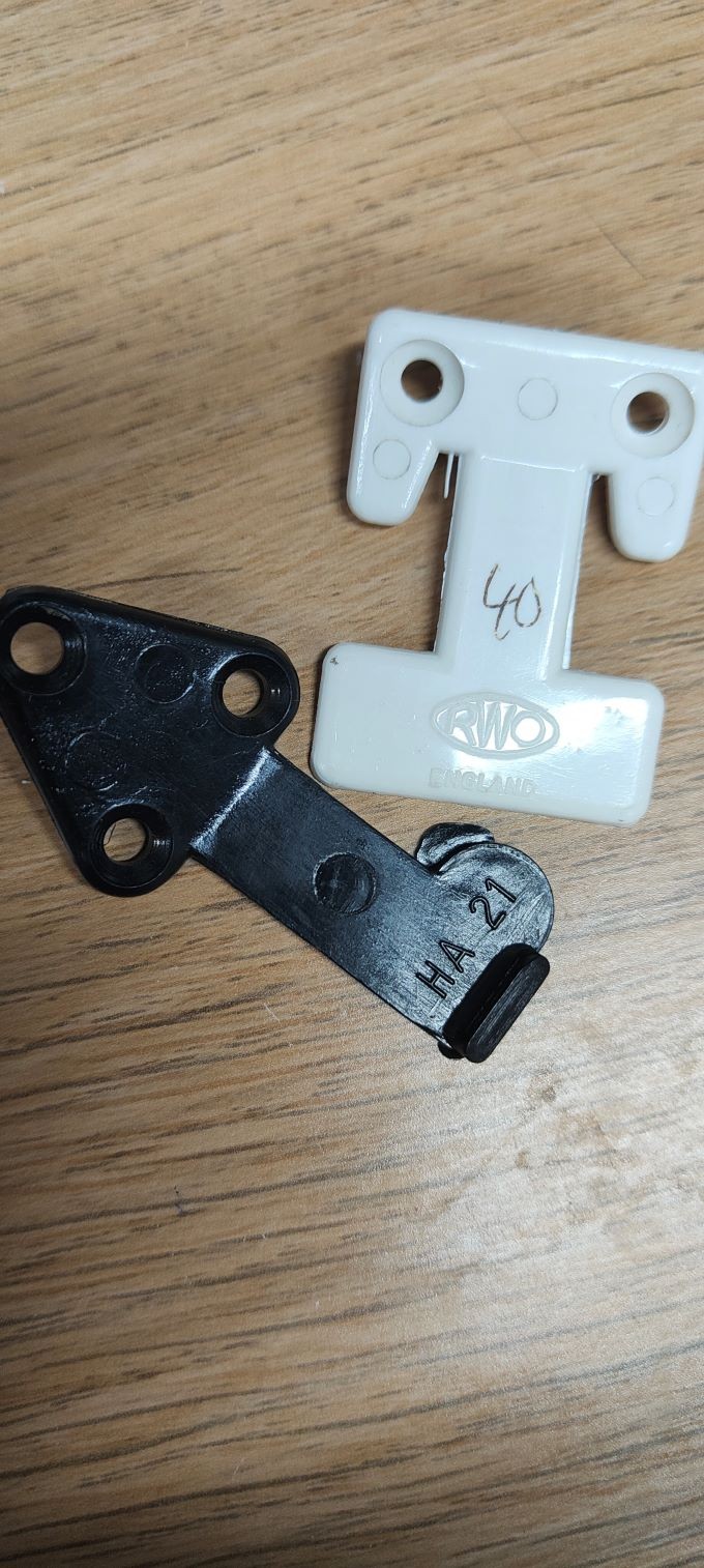 holt ha21 dinghy rudder retaining clip 2 pk
